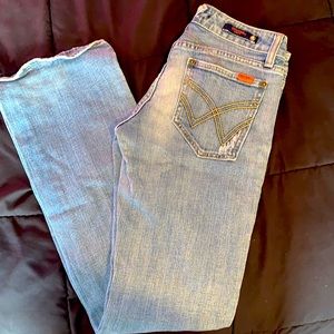 Very nice vigoss jeans!  There in very good condition , super comply